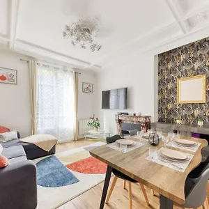 Proche Paris, Gare Rer C A 2 Min A Pieds, Notre Dame A 15min, Parking Prive Et Traveller Awards 2025 Apartamento