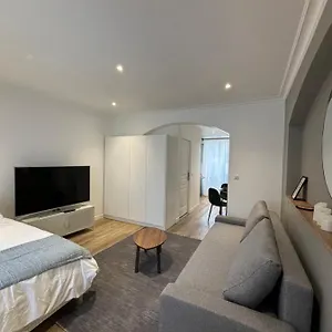 Appartement Le Joli - Parking Gratuit, Wifi, Rer C, Choisy-le-Roi